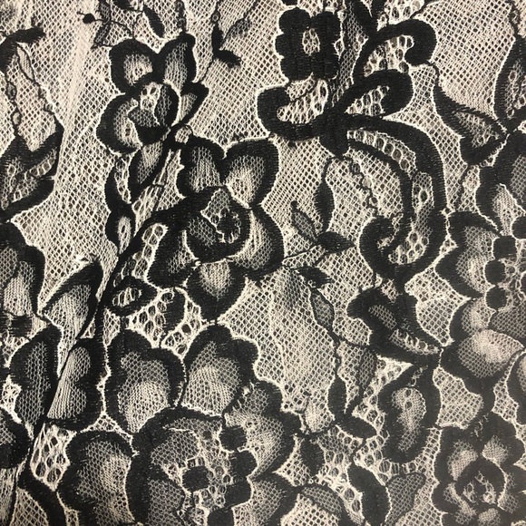 Falling in love again Maxi- Black/Ivory - Picture 3 of 4